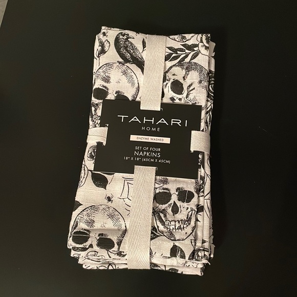 Tahari Kitchen Skull Napkins Poshmark